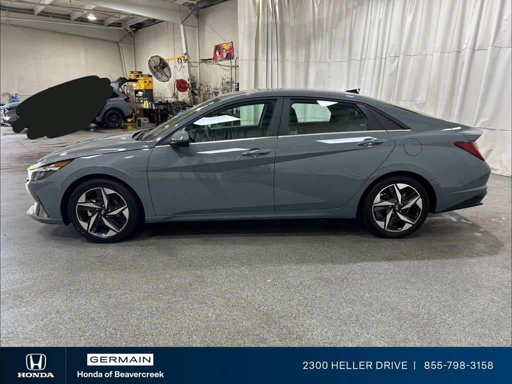 Used 2022 Hyundai Elantra Limited FWD image 5