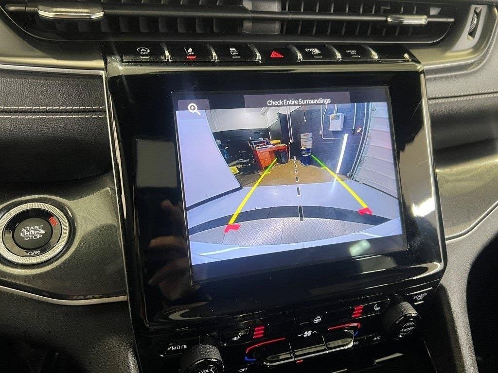 Used 2023 Jeep Grand Cherokee Altitude image 41