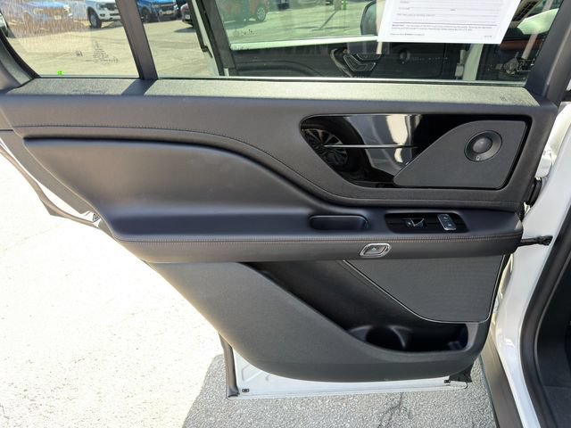 Used 2024 Lincoln Aviator Reserve w/ Equipment Group 201A AWD/4WD image 21