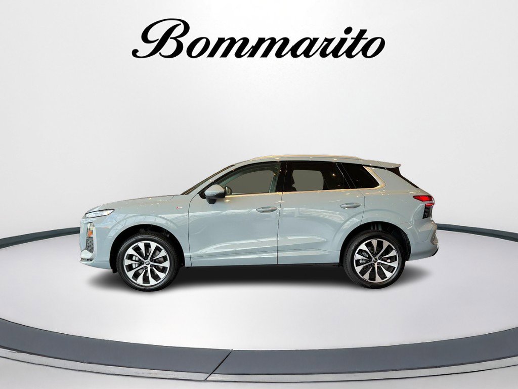 New 2026 Audi Q3 quattro 2.0T image 2