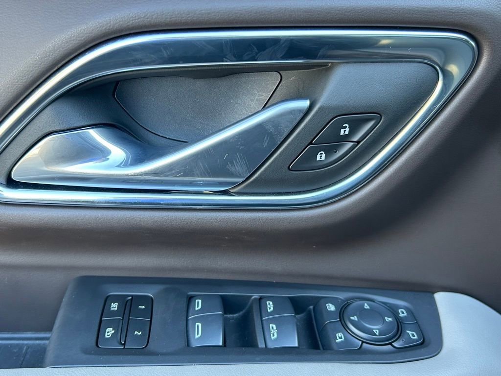 Used 2024 Chevrolet Tahoe Z71 w/ Luxury Package image 29