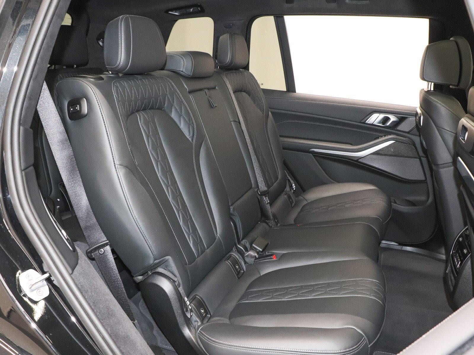 Used 2026 BMW X7 M60i image 25