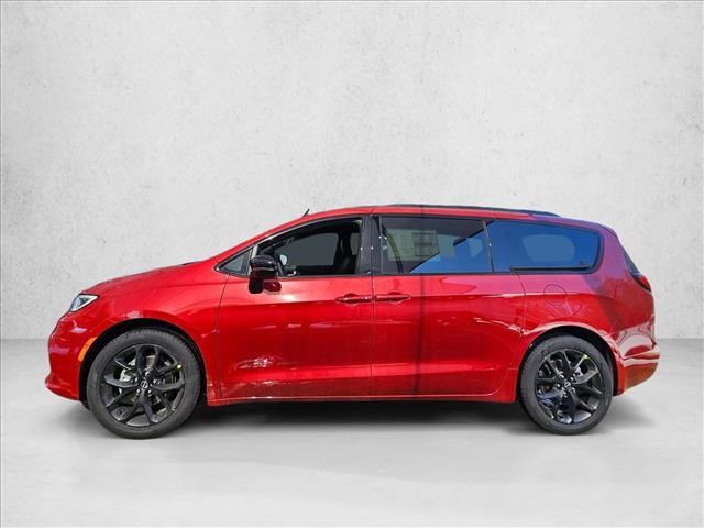 New 2026 Chrysler Pacifica Select w/ S Appearance Package FWD image 5