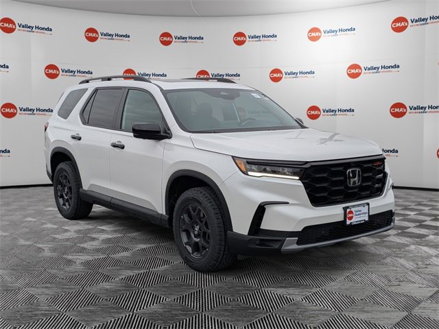New 2025 Honda Pilot TrailSport image 3
