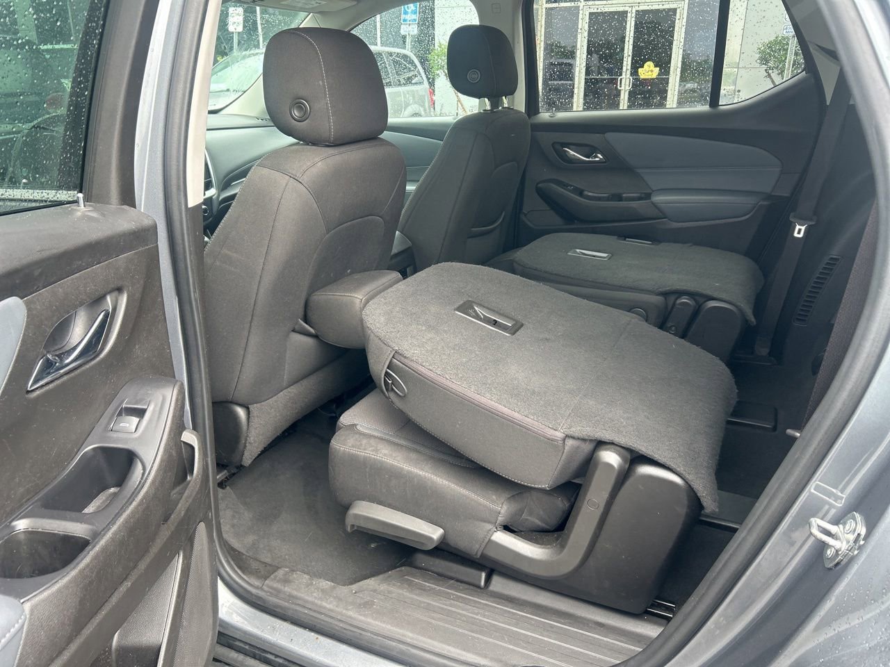 Used 2021 Chevrolet Traverse LT FWD image 12