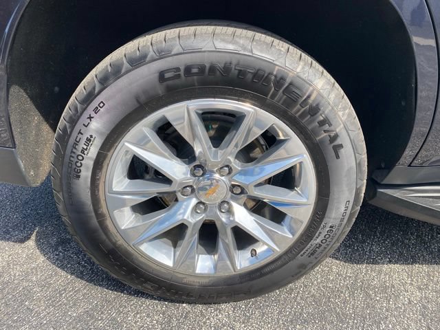Used 2025 Chevrolet Tahoe Premier AWD/4WD image 11