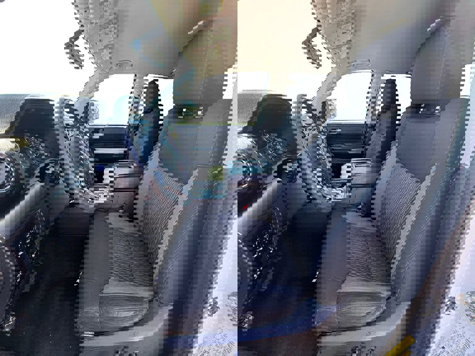 Used 2017 Toyota Tundra SR5 w/ SR5 Upgrade Package image 10