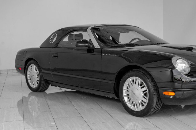 Used 2002 Ford Thunderbird image 33