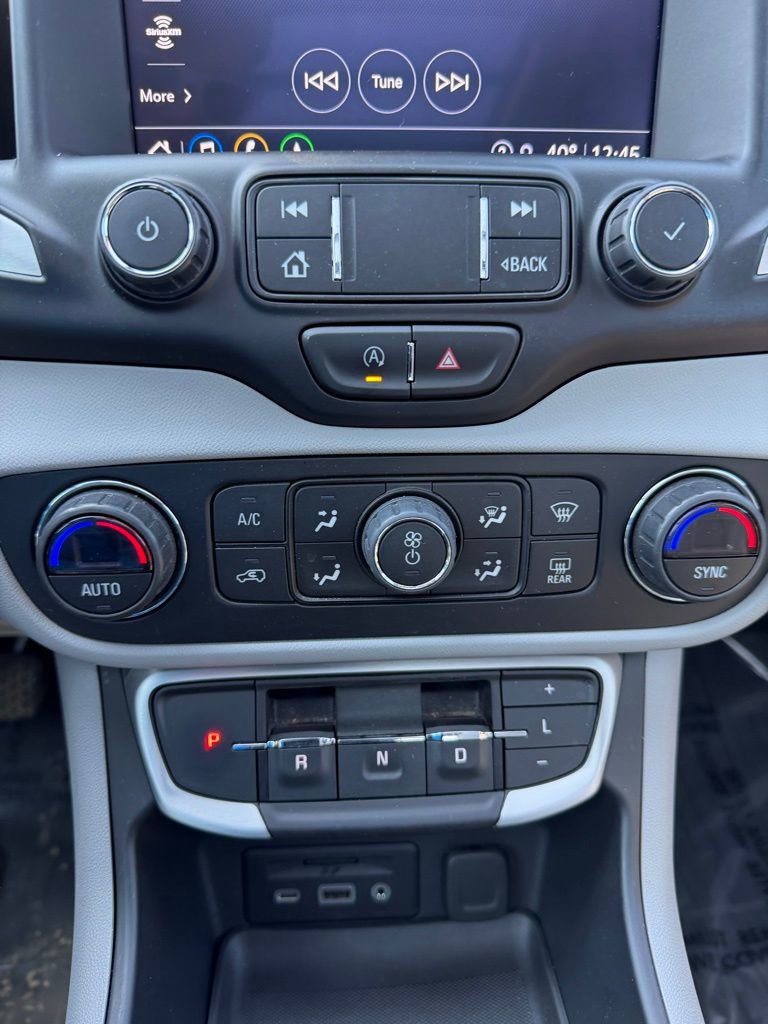 Used 2022 GMC Terrain SLT w/ Infotainment Package II image 17