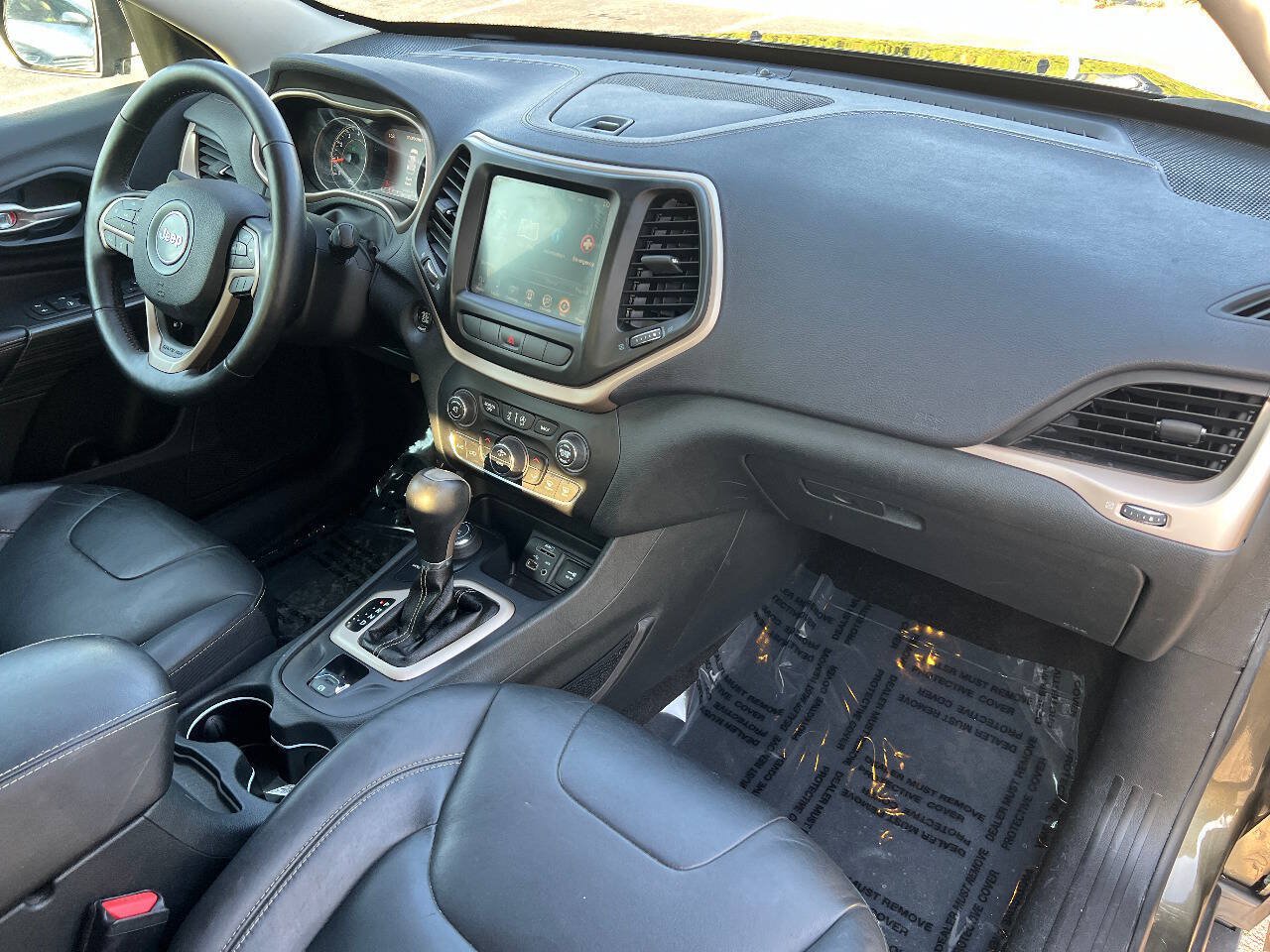 Used 2015 Jeep Cherokee Limited AWD/4WD image 26