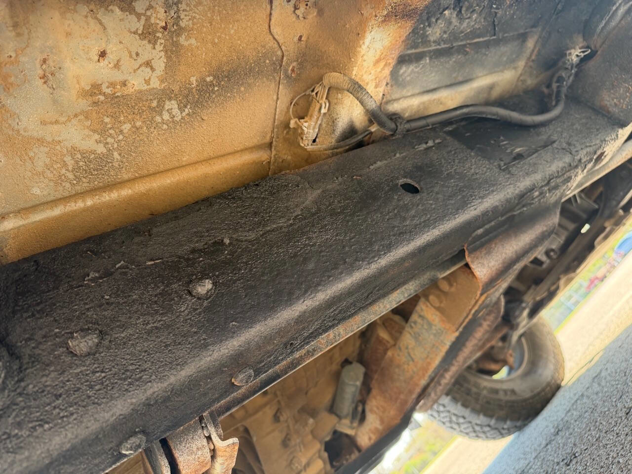 Used 2003 Chevrolet Silverado 1500 LS w/ Suspension Package, Off-Road AWD/4WD image 8