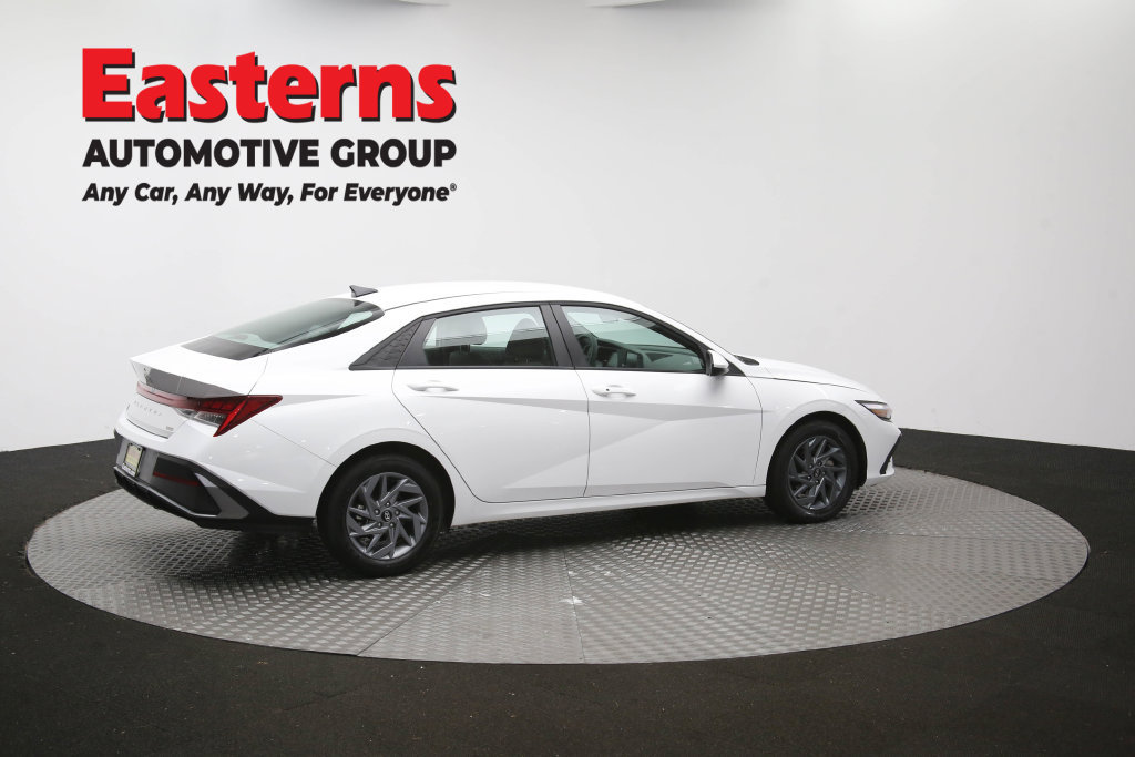 Used 2026 Hyundai Elantra Hybrid FWD image 44