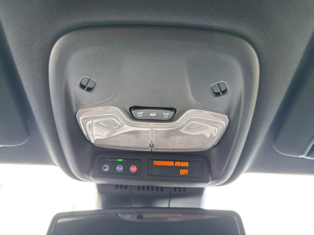 Used 2023 Chevrolet Colorado LT w/ LT Convenience Package III image 27