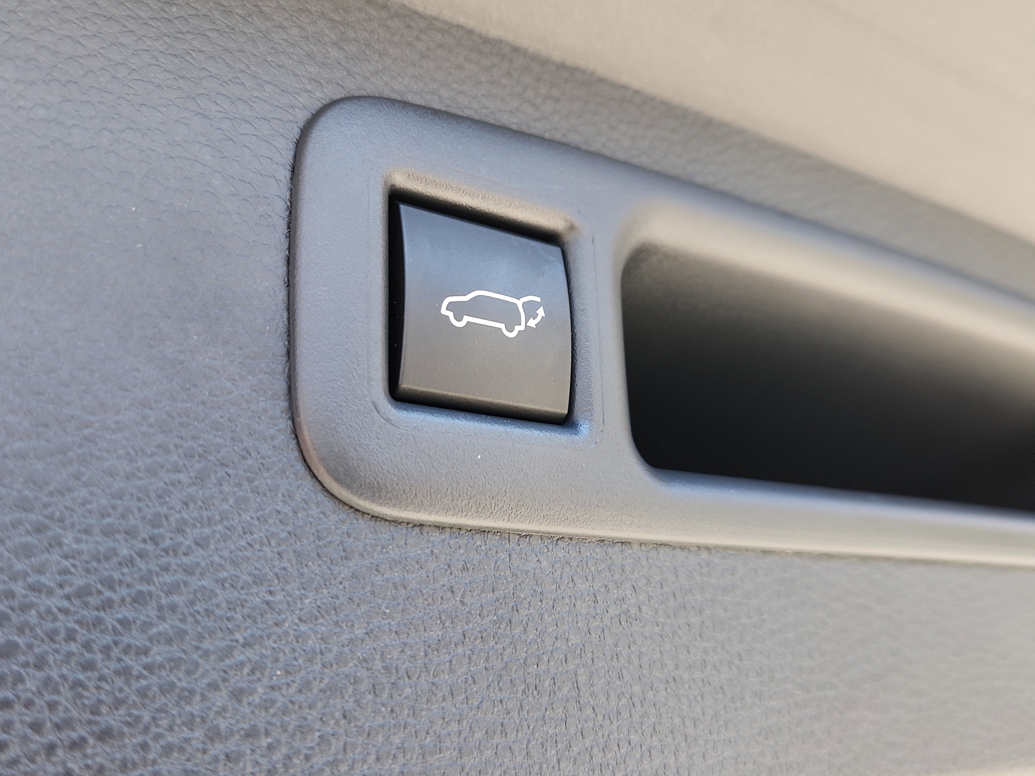 Certified 2026 Toyota Highlander Platinum image 12