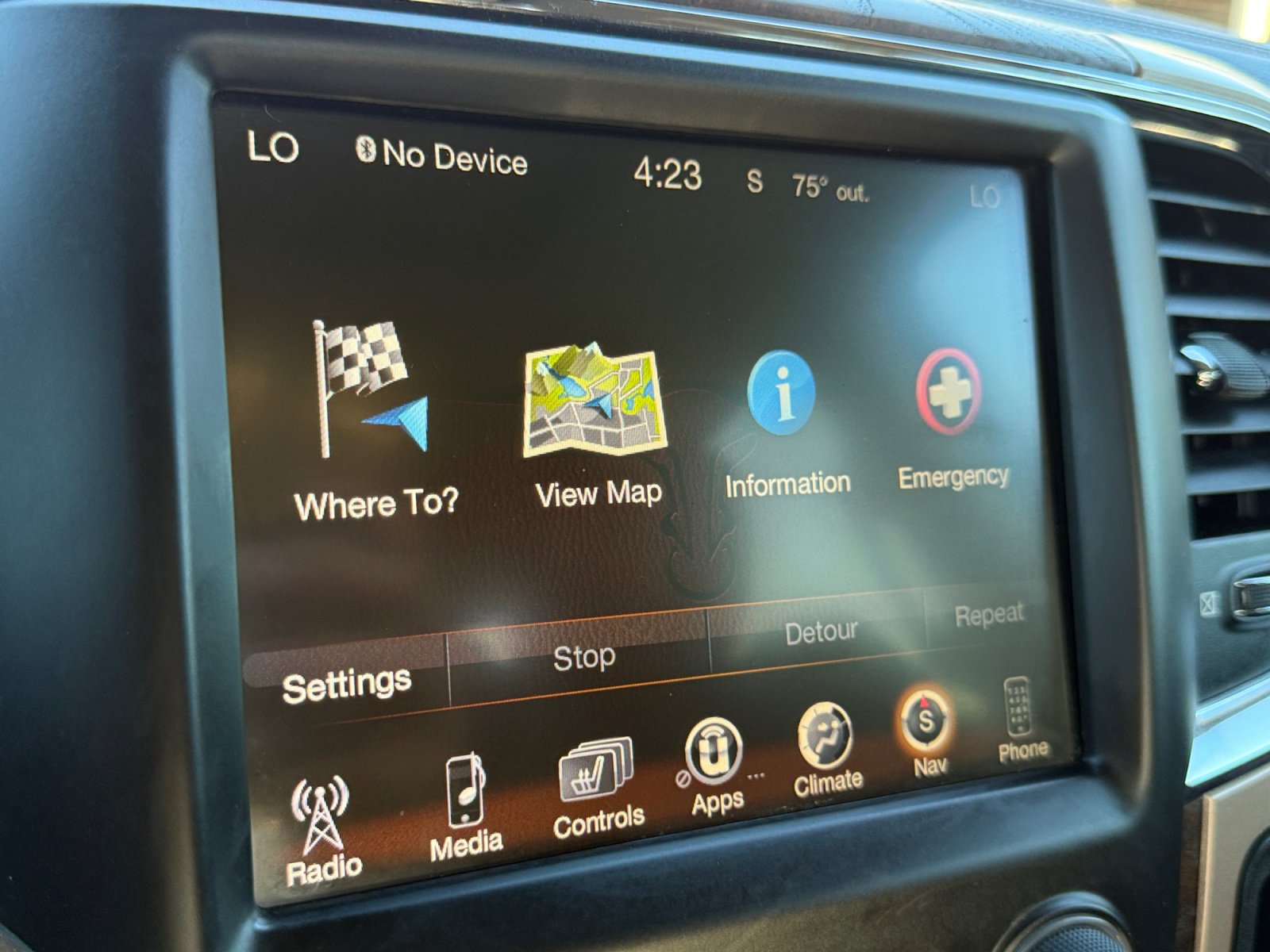 Used 2016 RAM 3500 Laramie Longhorn AWD/4WD image 21