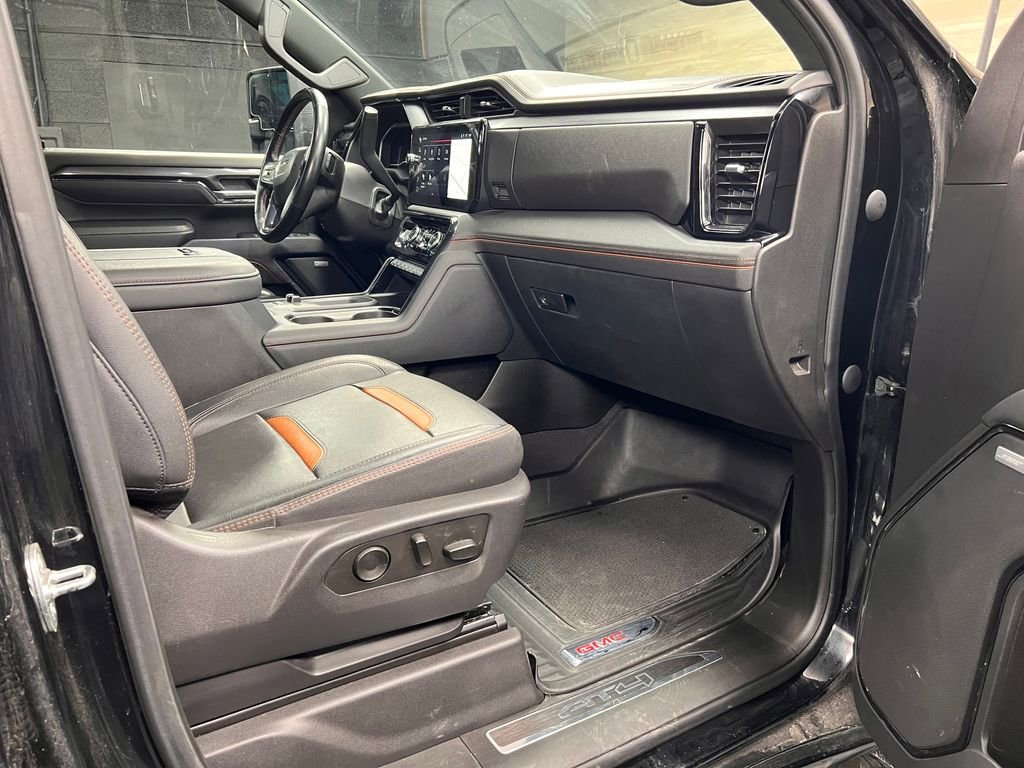 Used 2024 GMC Sierra 2500 AT4 w/ AT4 Premium Plus Package image 7