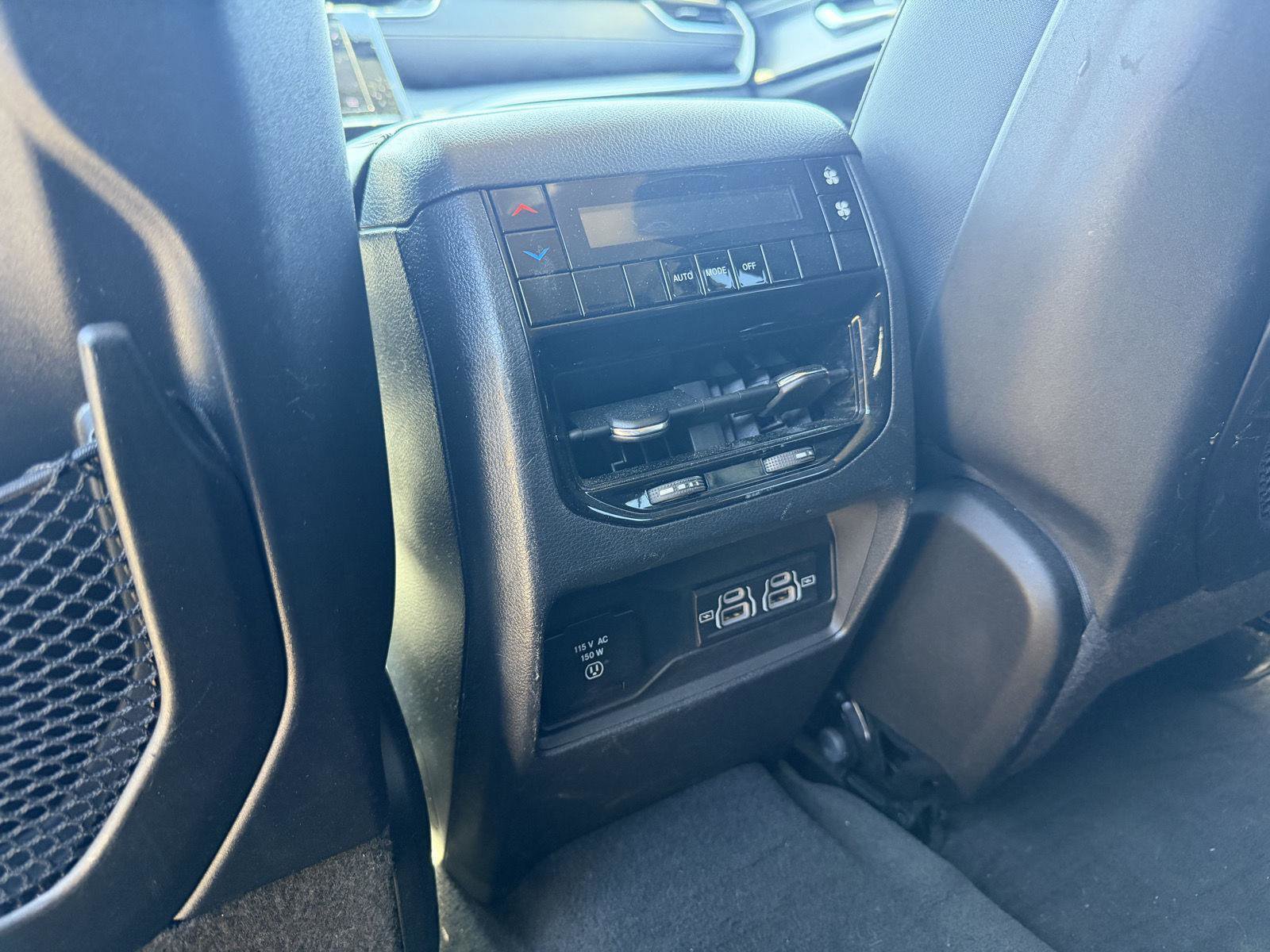 Used 2023 Jeep Grand Cherokee L Laredo w/ Luxury Tech Group I image 20