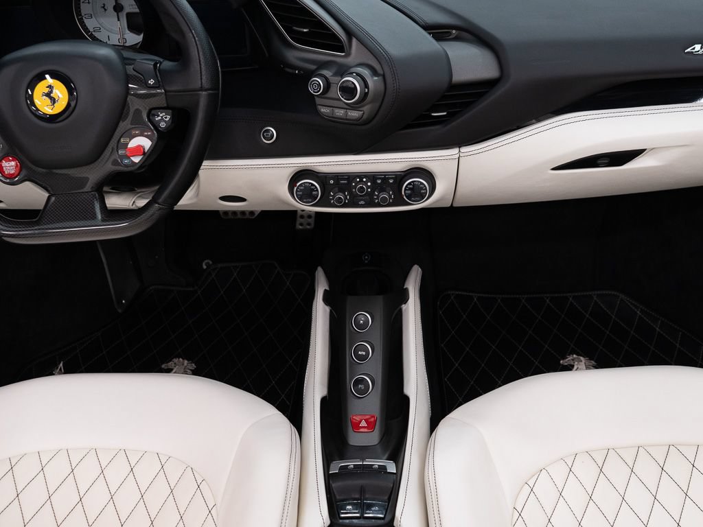 Used 2018 Ferrari 488 Spider RWD image 32