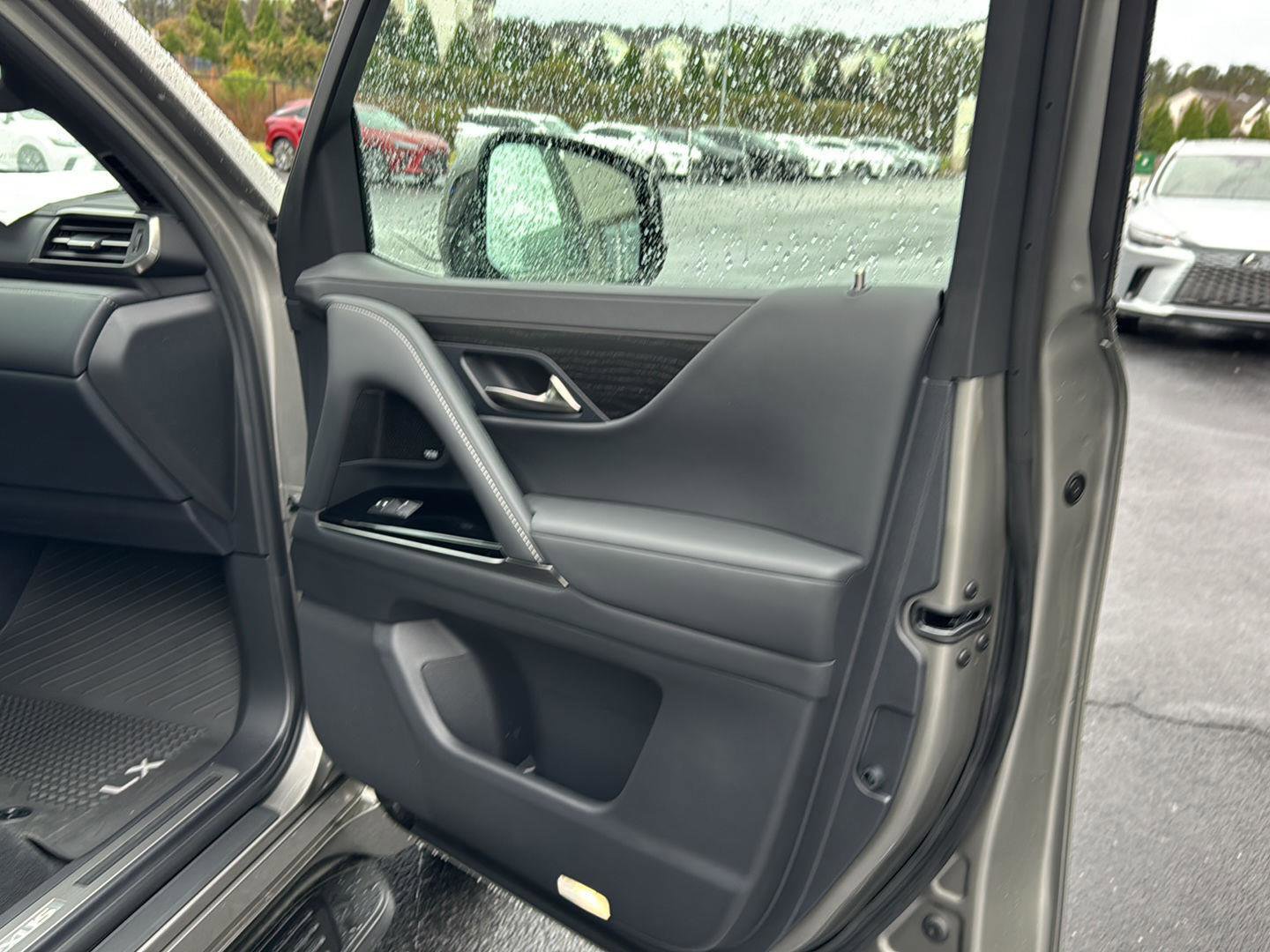 New 2026 Lexus LX 700h Luxury AWD/4WD image 12