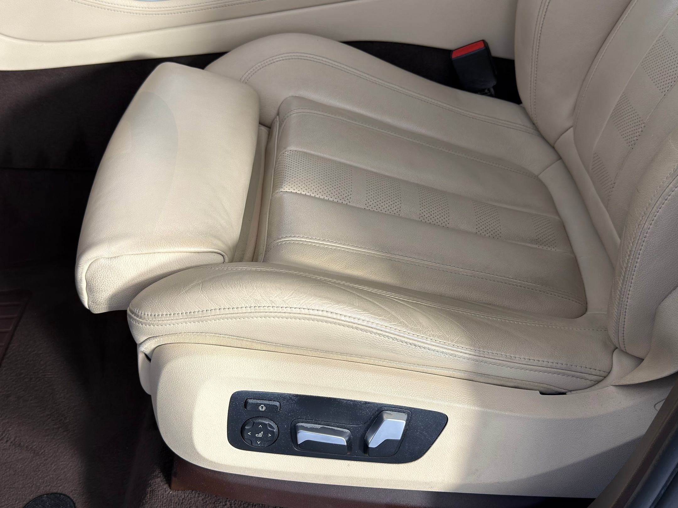 Used 2019 BMW X5 xDrive40i w/ Premium Package 2 image 11