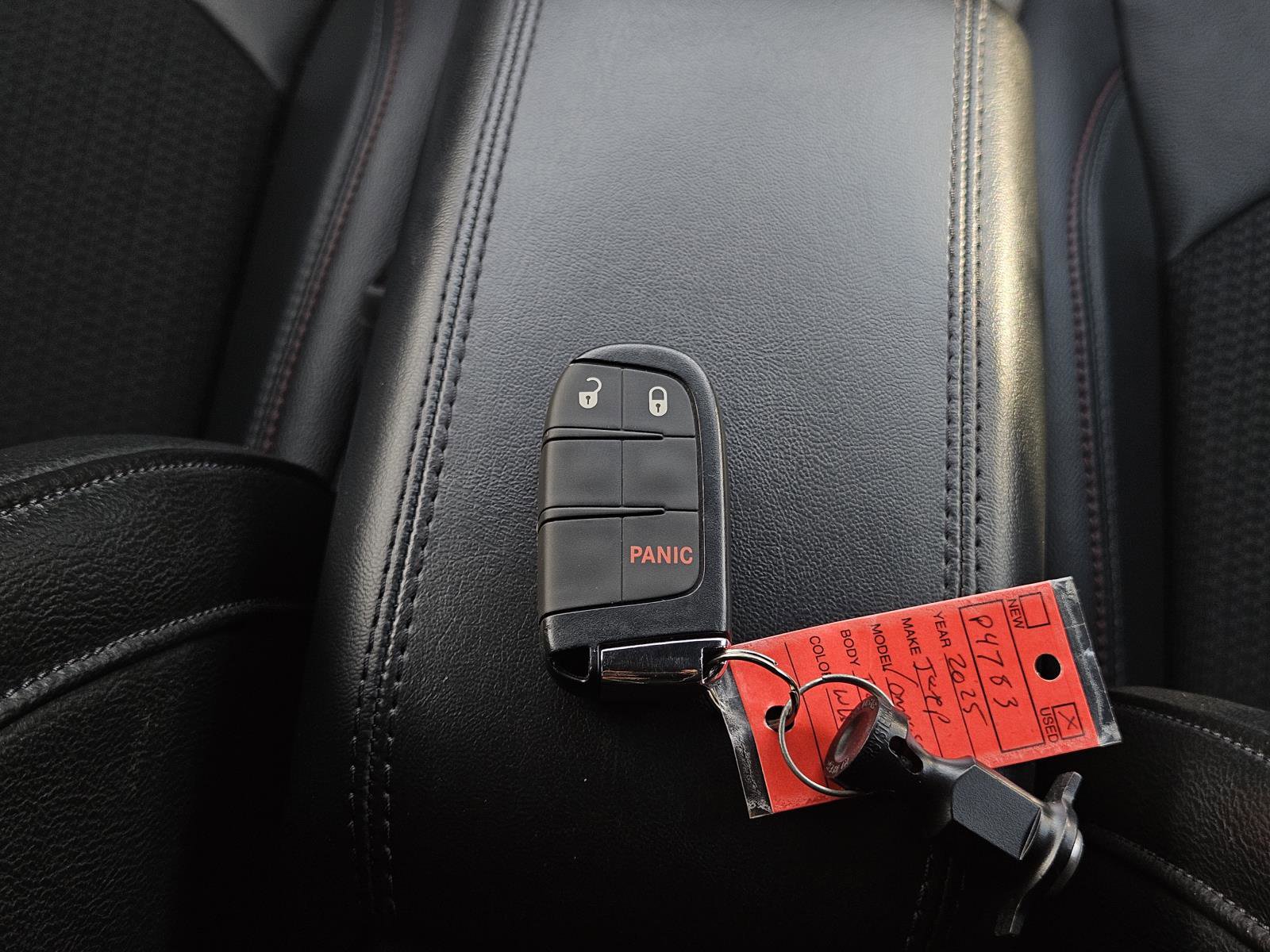 Used 2025 Jeep Compass Trailhawk image 31