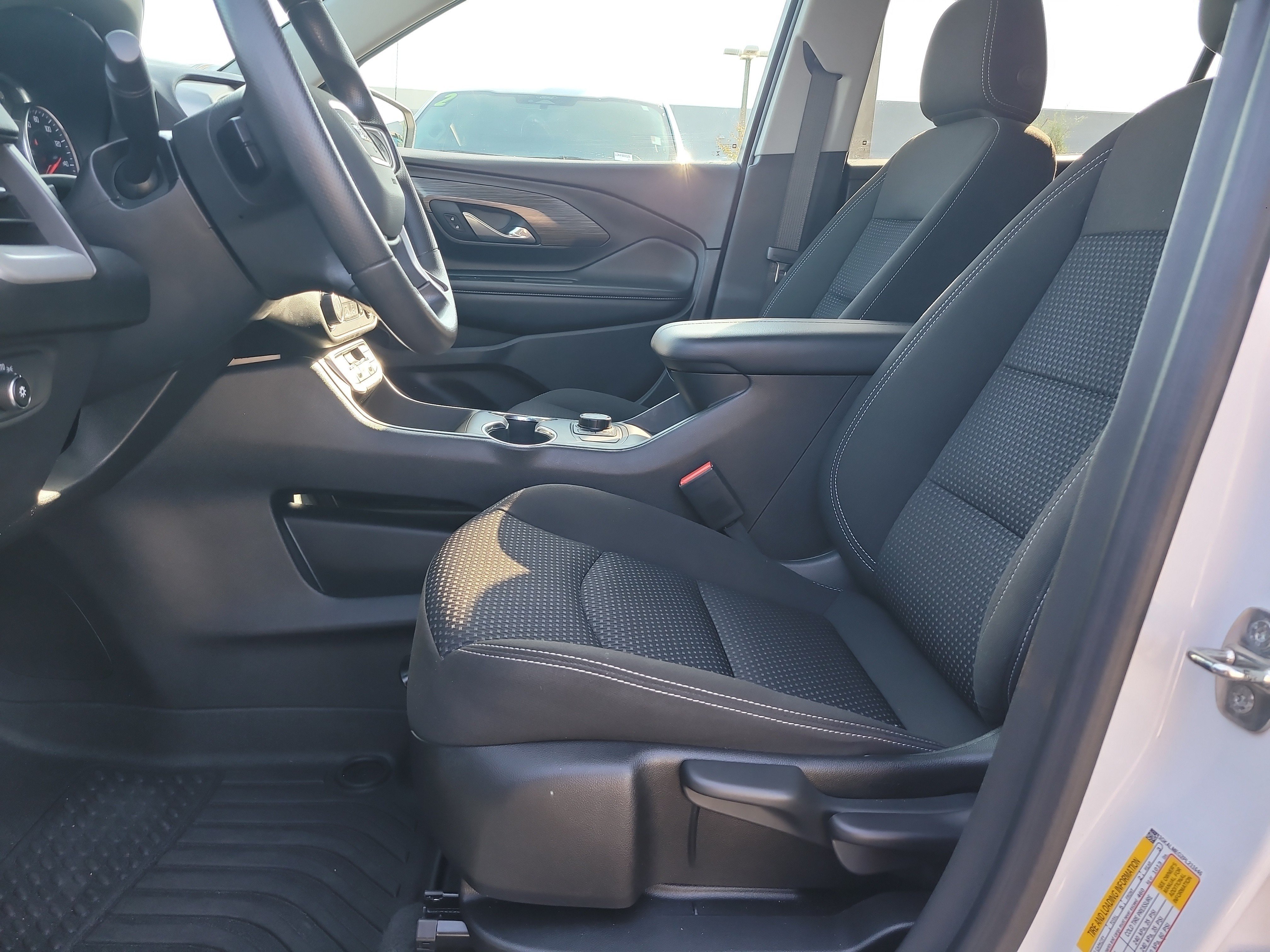 Used 2023 GMC Terrain SLE FWD image 17