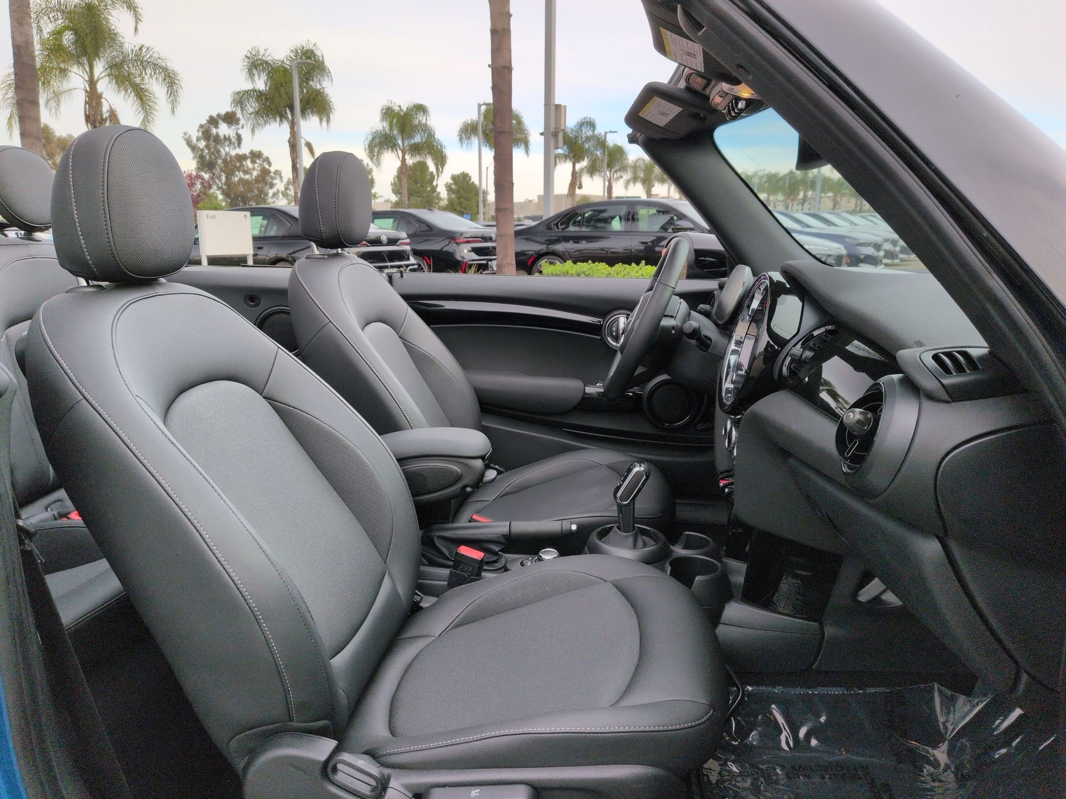 Used 2024 MINI Cooper Convertible image 31