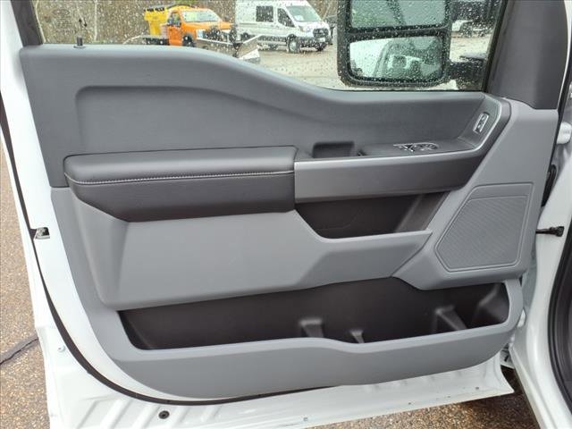 New 2025 Ford F250 XLT w/ FX4 Off-Road Package image 13