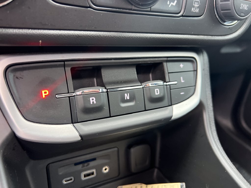 Used 2022 GMC Terrain SLT w/ Tech Package AWD/4WD image 20