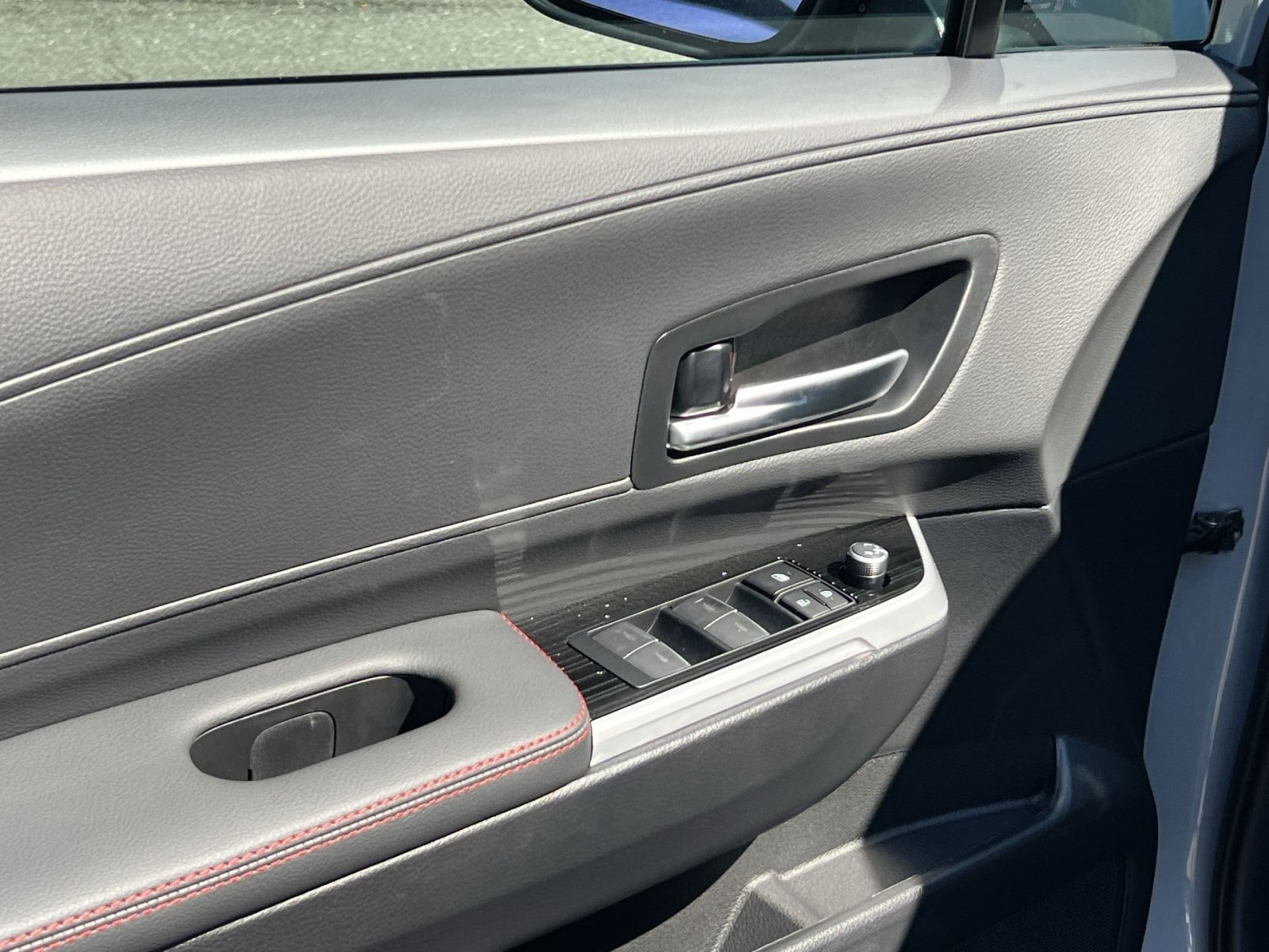 New 2026 Toyota Sienna XSE AWD/4WD image 10