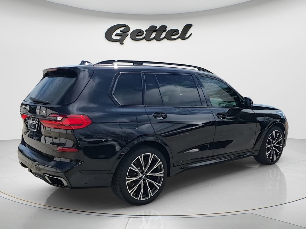 Used 2021 BMW X7 M50i w/ Dynamic Handling Package image 10