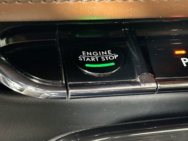 Used 2022 Lincoln Nautilus Reserve w/ Equipment Group 201A image 19