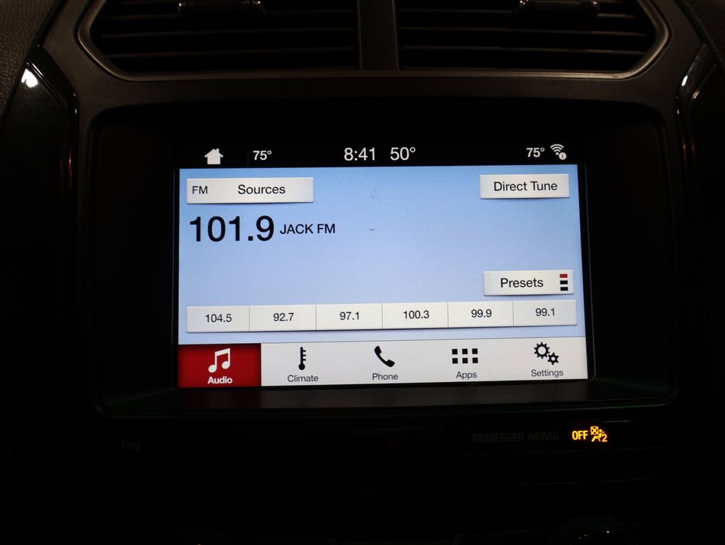 Used 2018 Ford Explorer XLT image 26