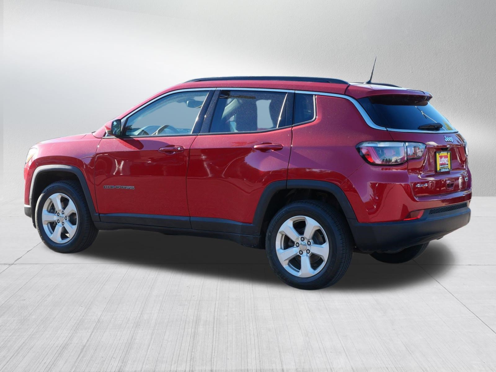 Used 2017 Jeep Compass Latitude AWD/4WD image 5
