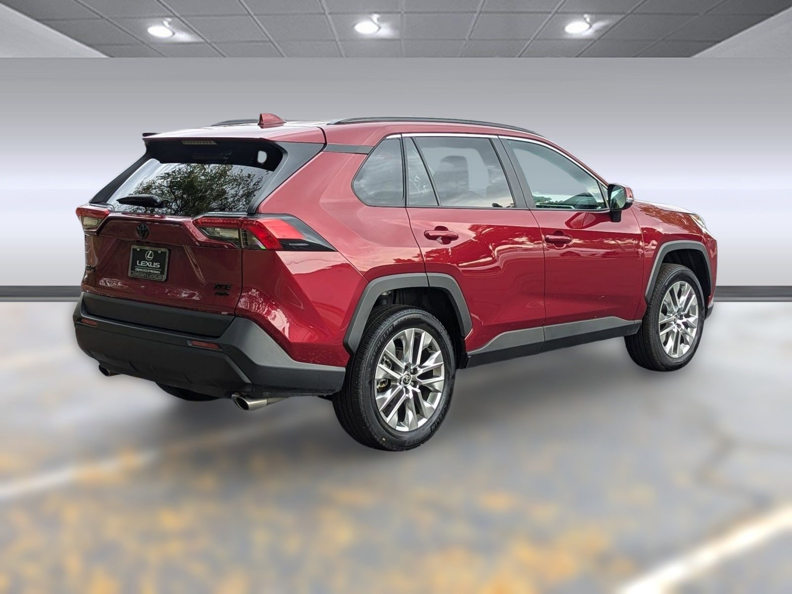 Used 2025 Toyota RAV4 XLE Premium image 9