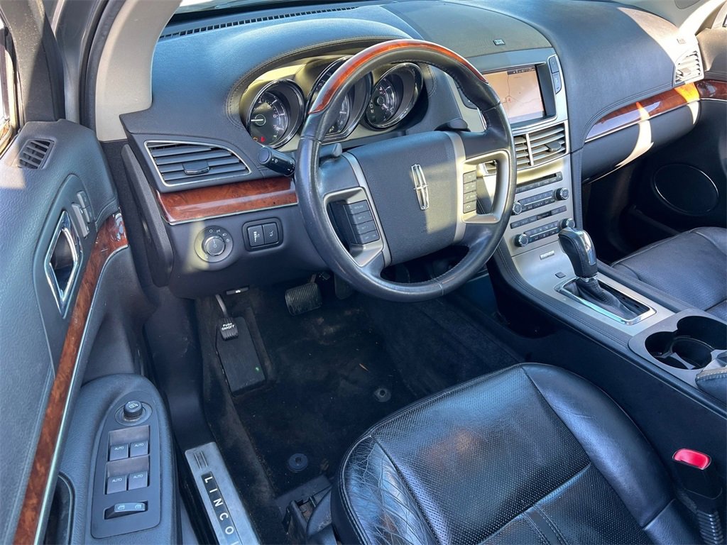 Used 2012 Lincoln MKT AWD image 7