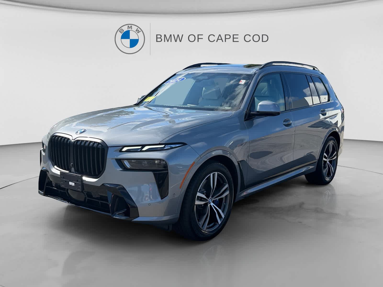 Used 2024 BMW X7 xDrive40i w/ Executive Package AWD/4WD image 3