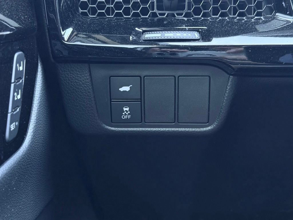 Used 2025 Honda CR-V Sport Touring image 37