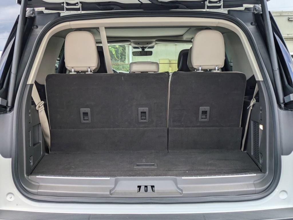 Certified 2022 Lincoln Navigator Reserve AWD/4WD image 14