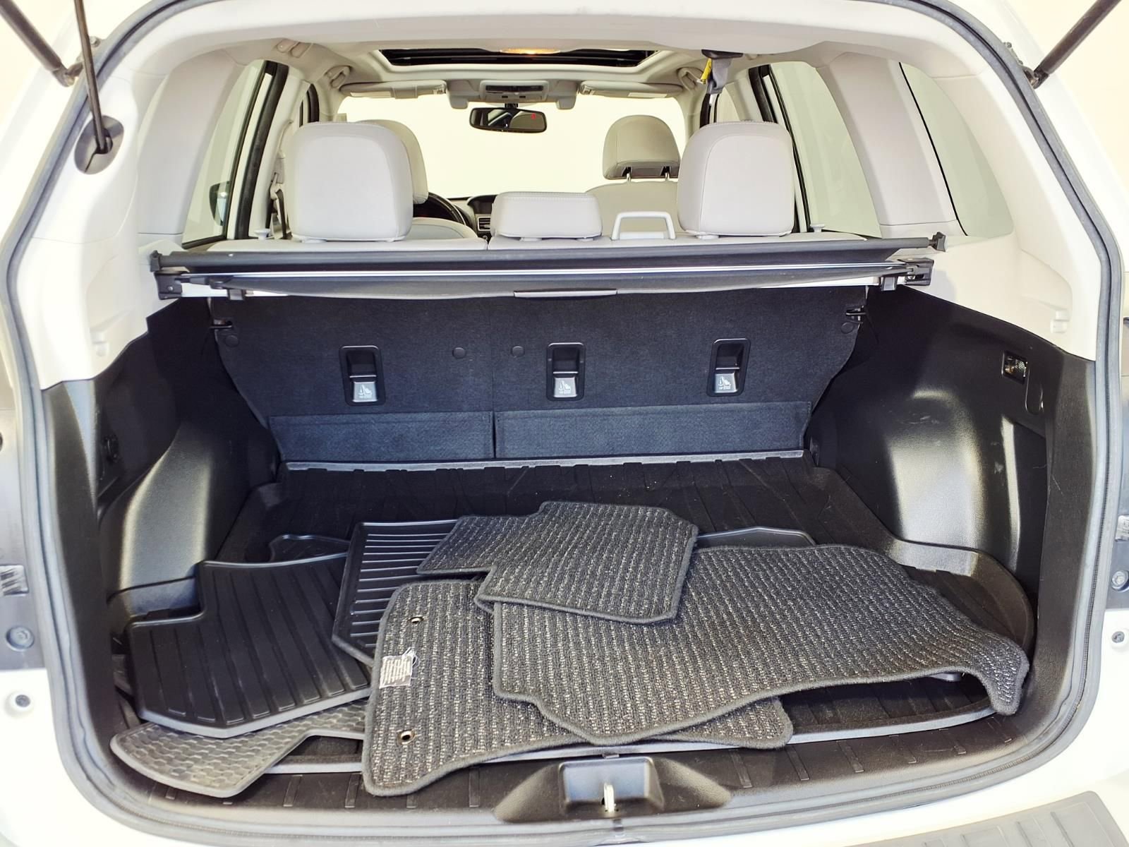 Used 2016 Subaru Forester 2.5i Limited image 9