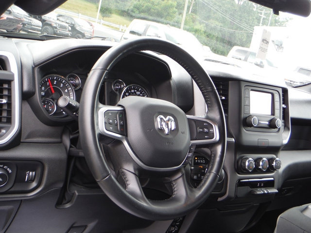 Used 2023 RAM 1500 Big Horn AWD/4WD image 3