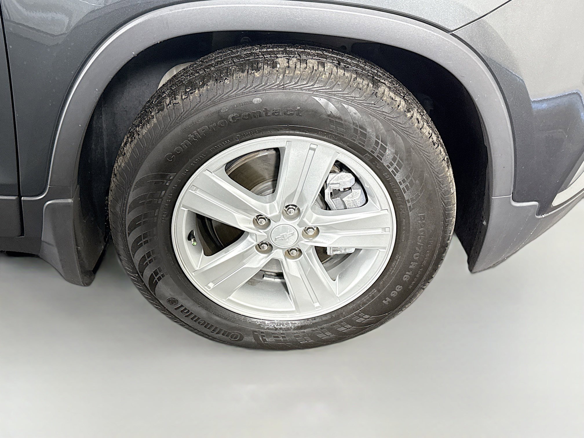 Used 2020 Chevrolet Trax LS w/ Tint and Cruise Package image 31