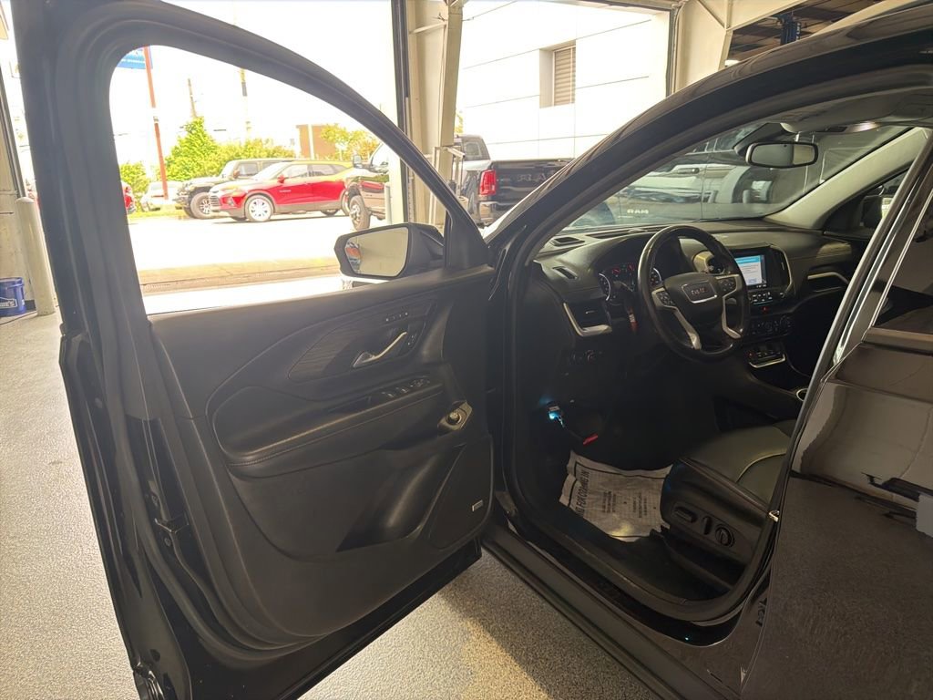 Used 2018 GMC Terrain SLT w/ Preferred Package AWD/4WD image 5
