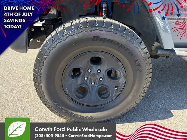 Used 2014 Jeep Wrangler Unlimited Rubicon w/ Connectivity Group AWD/4WD image 9