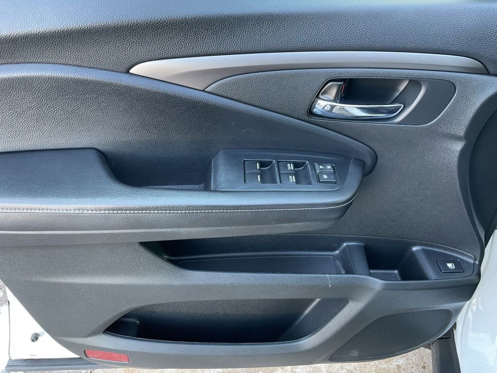 Used 2020 Honda Ridgeline RTL image 11