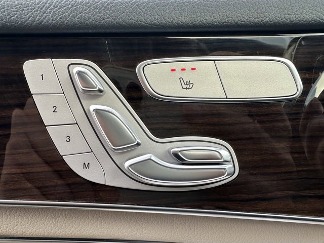 Used 2019 Mercedes-Benz GLC 300 4MATIC image 12