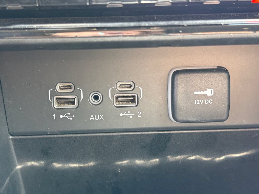 Used 2024 Jeep Grand Cherokee Laredo RWD image 36