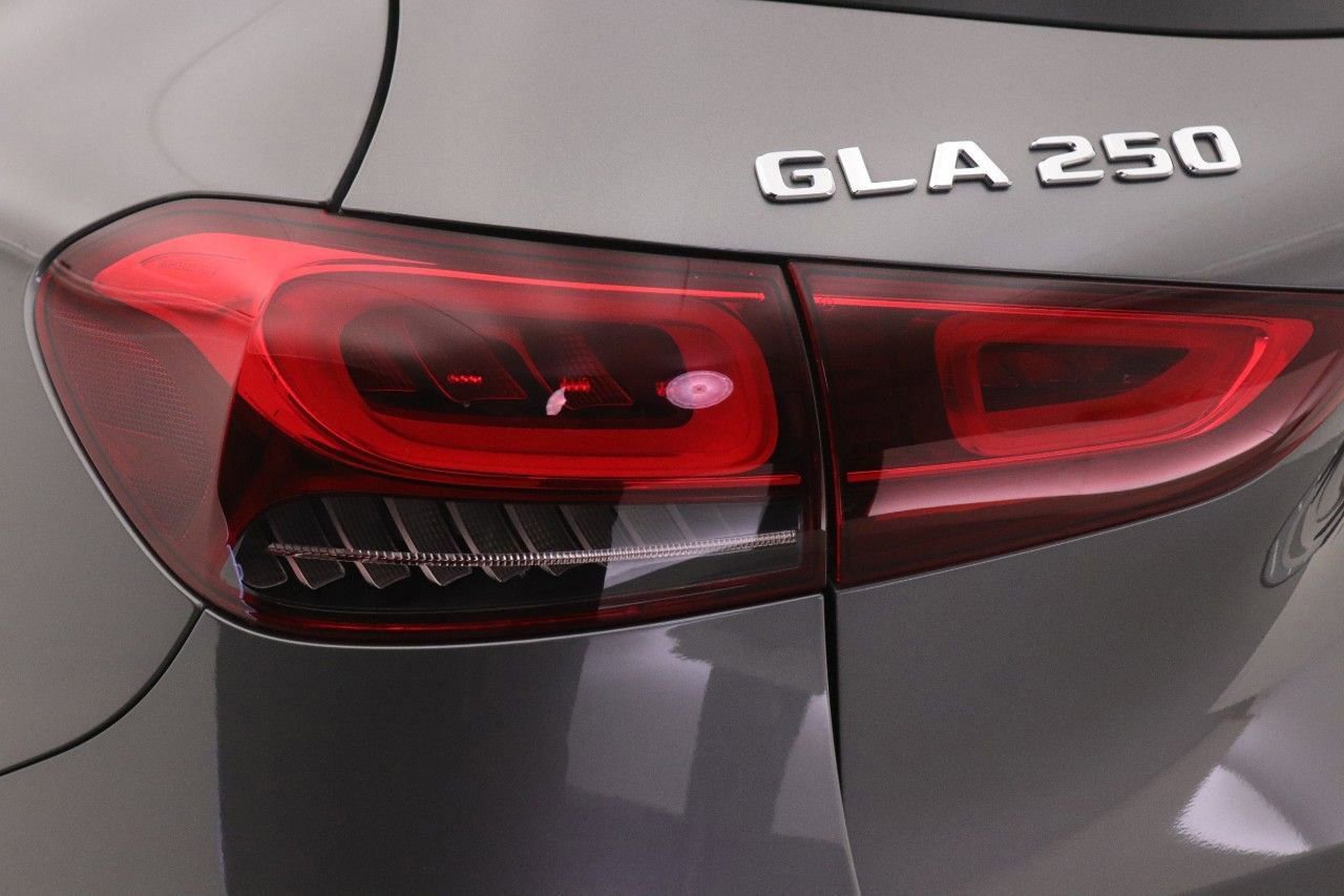 Certified 2023 Mercedes-Benz GLA 250 image 21