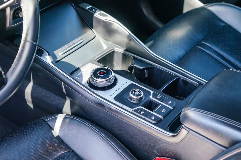 Certified 2023 Kia Sorento EX FWD image 18