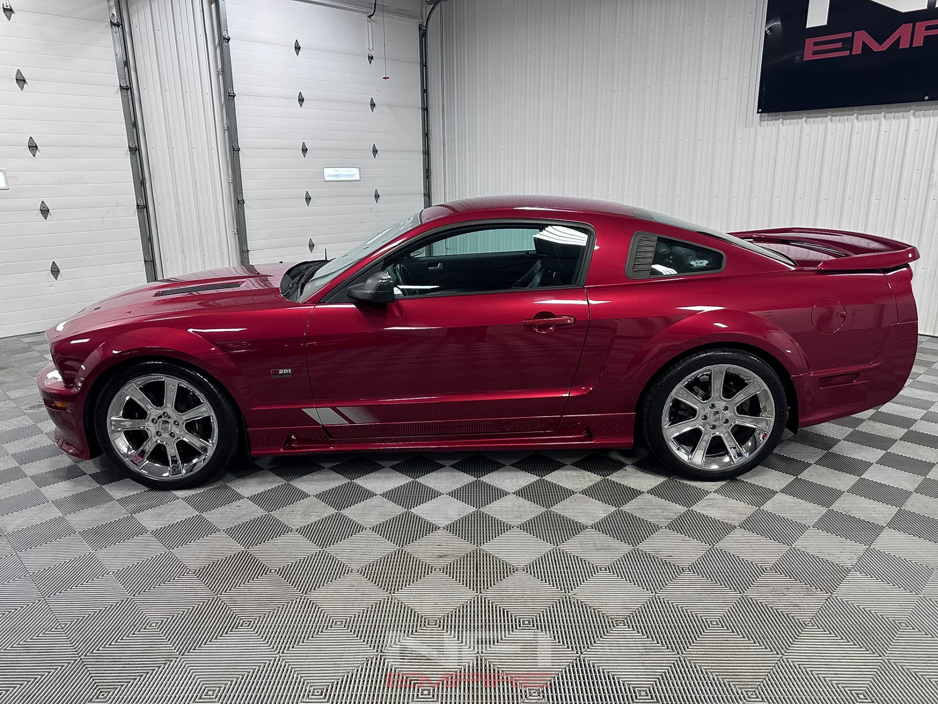 Used 2006 Ford Mustang GT Premium RWD image 2